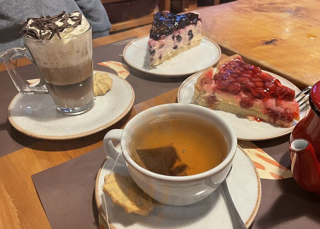 Cassis Chocolates & Cafe