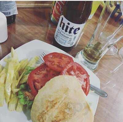 Restaurant "el Puente De Los Suspiros"