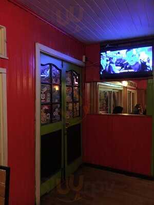 Beanies & Bikinis  Pub Restaurant