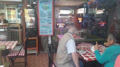 Cafe Y Gelateria Puerto Aron