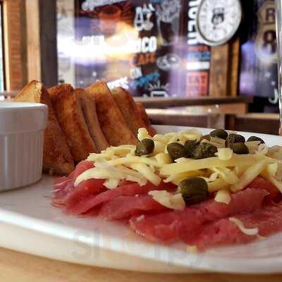 Ruta 832 Burger, Food & Drink