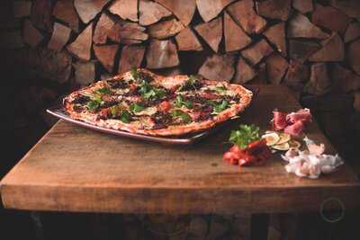 Pizzeria Fulgeri Tradicion Italiana