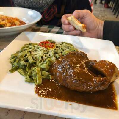 Trattoria Capitán Pastene