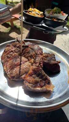 Turquesa Beef & Fish