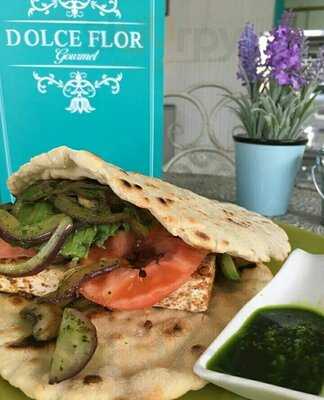 Pastelería Y Cafetería Dolce Flor Gourmet