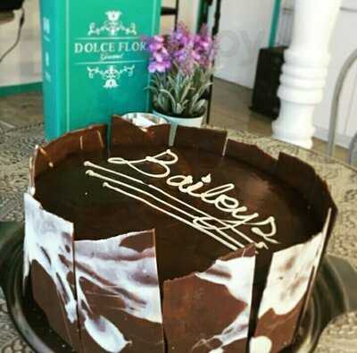 Pastelería Y Cafetería Dolce Flor Gourmet