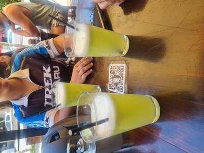 La Yunta, Sándwich & Bar