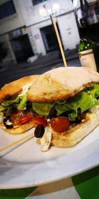 El Árbol Restaurant