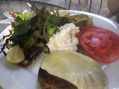 El Árbol Restaurant