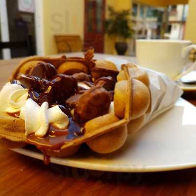Waffles Bar