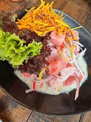 Quitral Fuego Y Cava