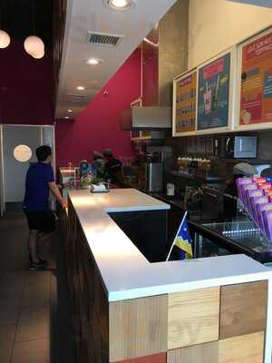 Big Boba Bubble Tea Shop