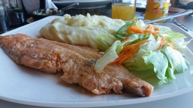 Ma & Fe Restaurant