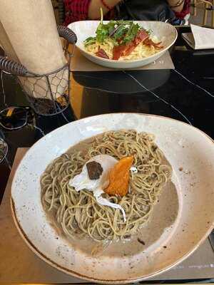 Pomeriggio Bistró & Mozzarella Bar