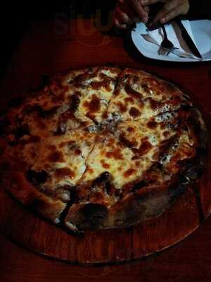 Clemenza, Pizza, Pasta & Cantina