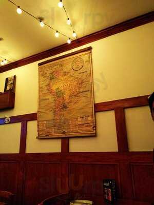 Clemenza, Pizza, Pasta & Cantina