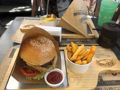 La Sanguchera Del Barrio Parque Arauco