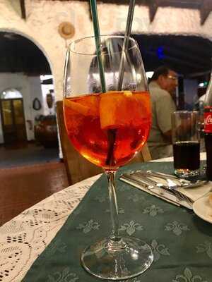 Los Adobes De Argomedo