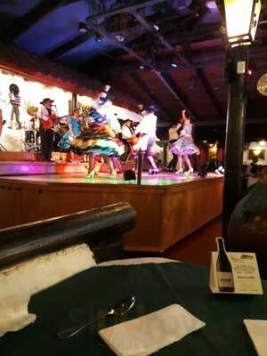 Los Adobes De Argomedo