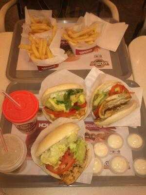 Juan Maestro Hérfanos