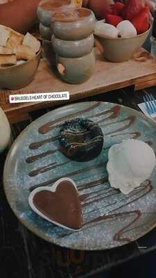 Brussels Heart Of Chocolate