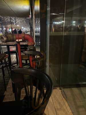 Brussels Heart Of Chocolate