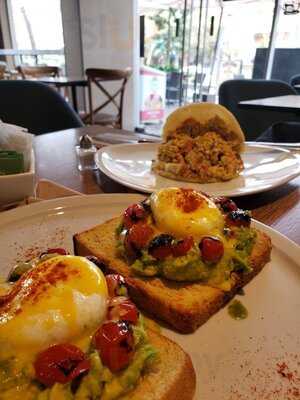 Don Bono Coffee & Bakery