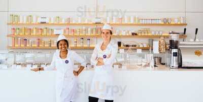 Moritz Eis Casacostanera