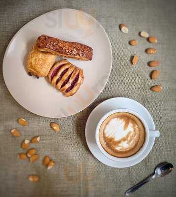 Hermanas De Trujillo