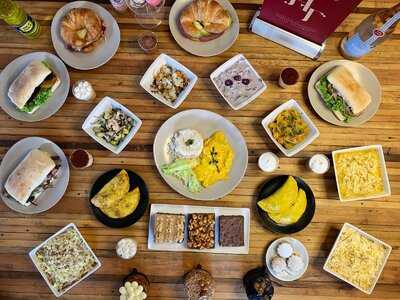 Hermanas De Trujillo