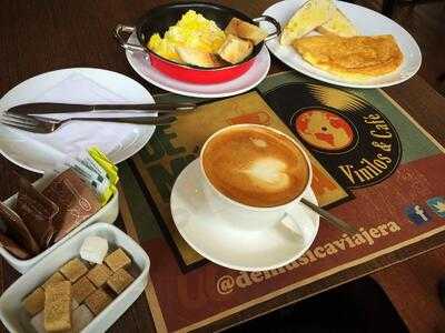 De Musica Viajera - Café Y Vinilos