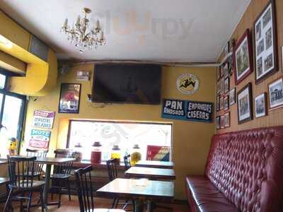 Chinchinero Sanguchería & Cervecería