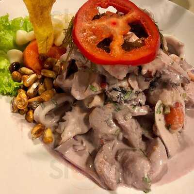 Entre Piscos Restobar