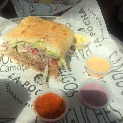 La Pocha Sangucheria Y Cevichería Peruana