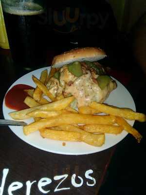 Pimienta Y Merken Bistro