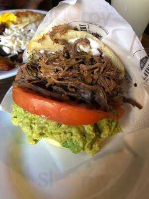 Los Famosos Sherman's