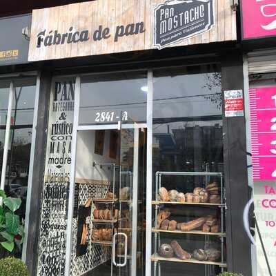 Pan Mostacho