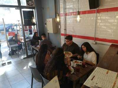 La Barra Pizzas & Birras