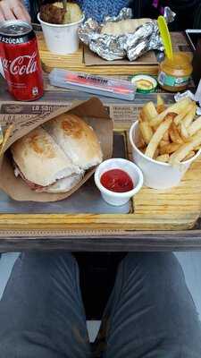 La Sangucheria Del Barrio