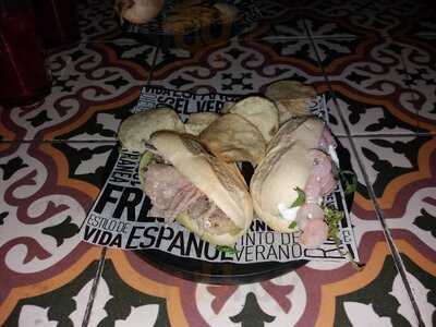 100 Montaditos