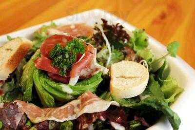 Módena Restaurant & Bar