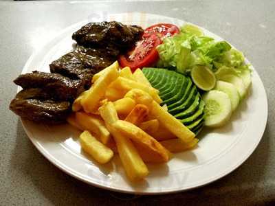 Entre Cuerdas Y Sartenes