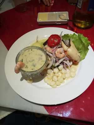 Entre Cuerdas Y Sartenes