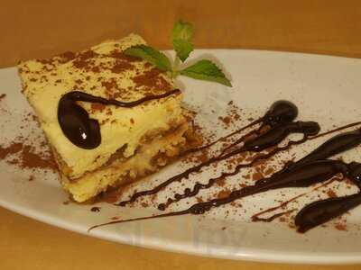 Syros Bar & Restaurant