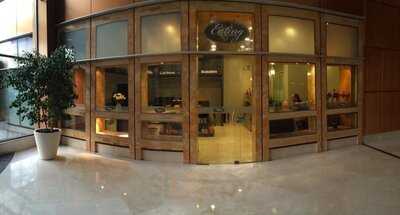 Eating The New Corner