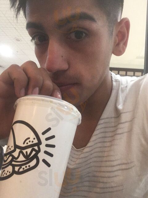 La Sanguchera Del Barrio