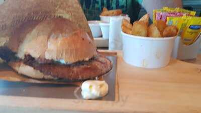 La Sanguchera Del Barrio