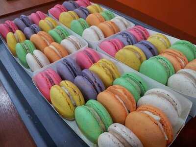 Le Macaron Cafe