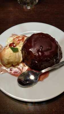 Mamut Plaza Vespucio