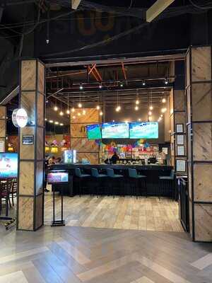 Mamut Plaza Vespucio